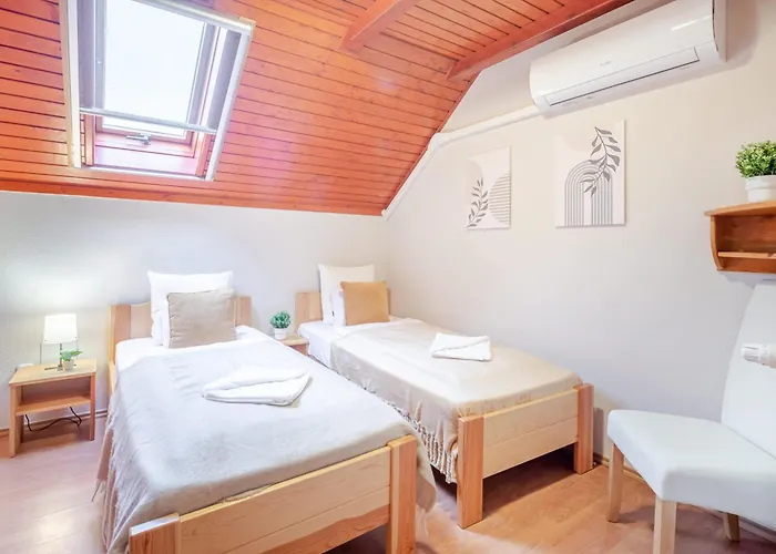 Easy Sleep - Comfy Panzió 3*